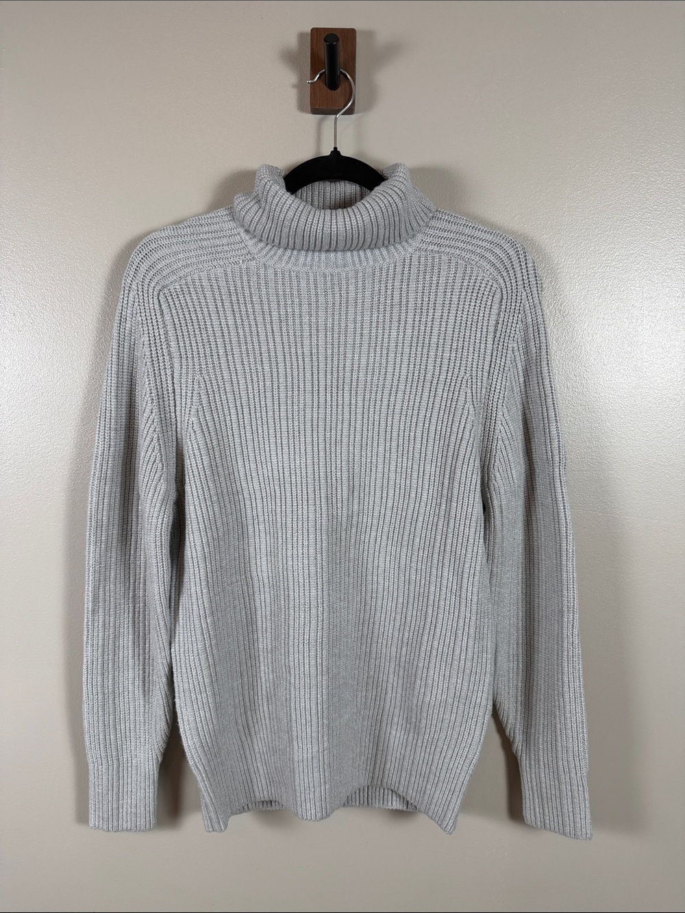 7 Diamonds Ribbed Knit Men’s Sweater - Gray